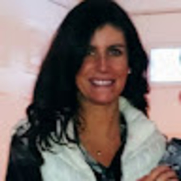 Meet your Posher, Rachel - Picture 1 of 1